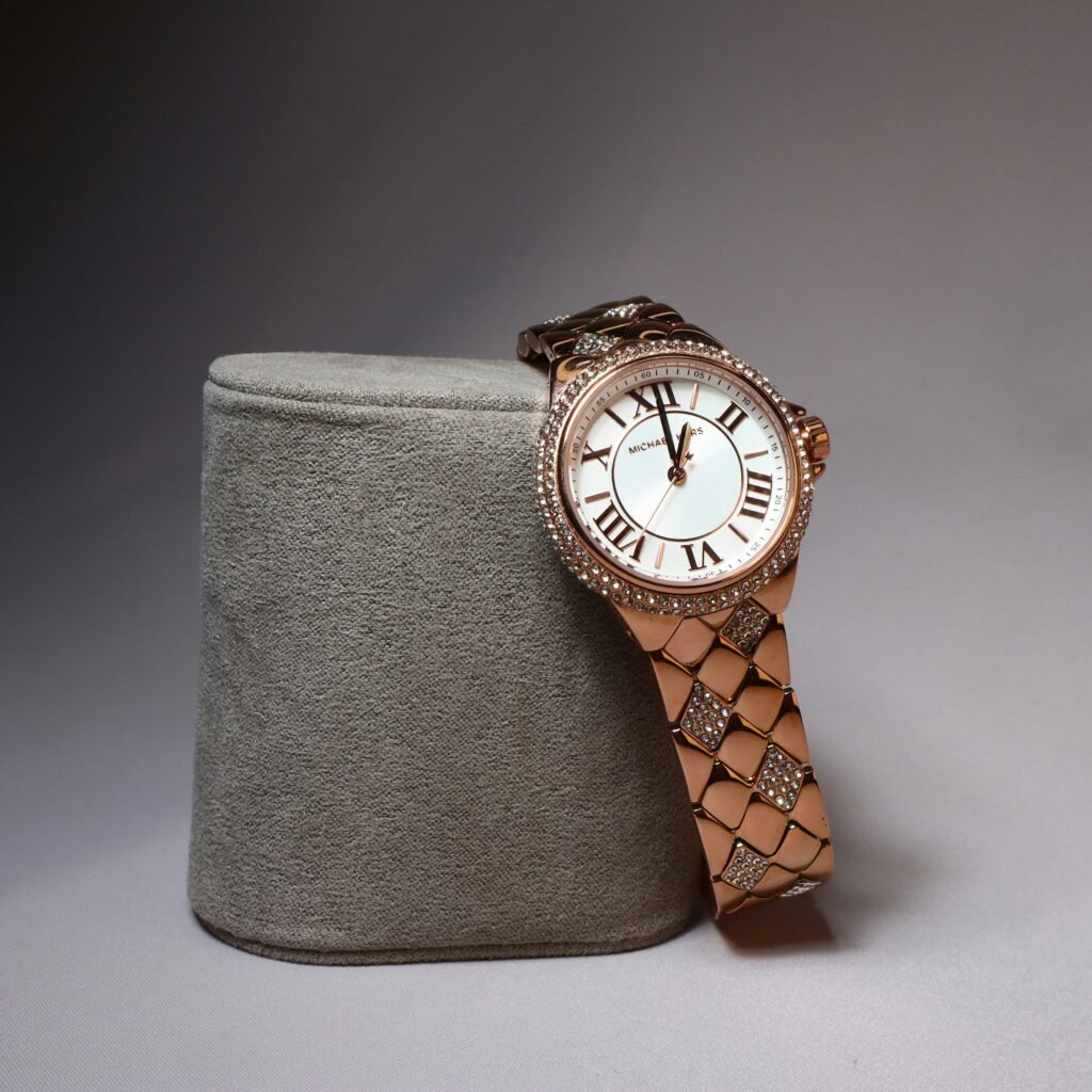 fashion needles u2glzqetdbw unsplash